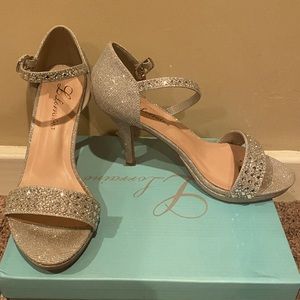 Sparkled high heels